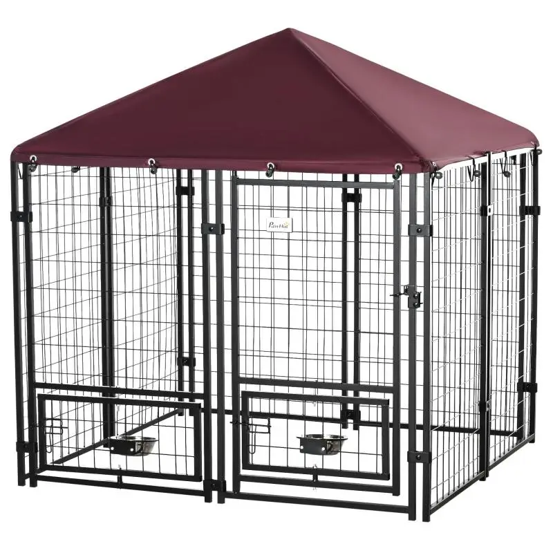 Outdoor Dog Enclosure with Lock and Roof
